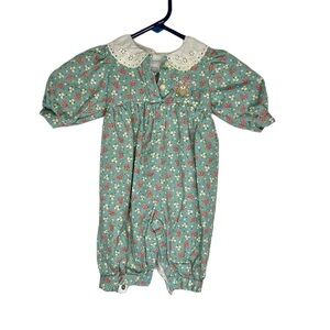 Vintage Carter’s Floral Embroidered Baby One Piece Button Collar Romper 3-6 M